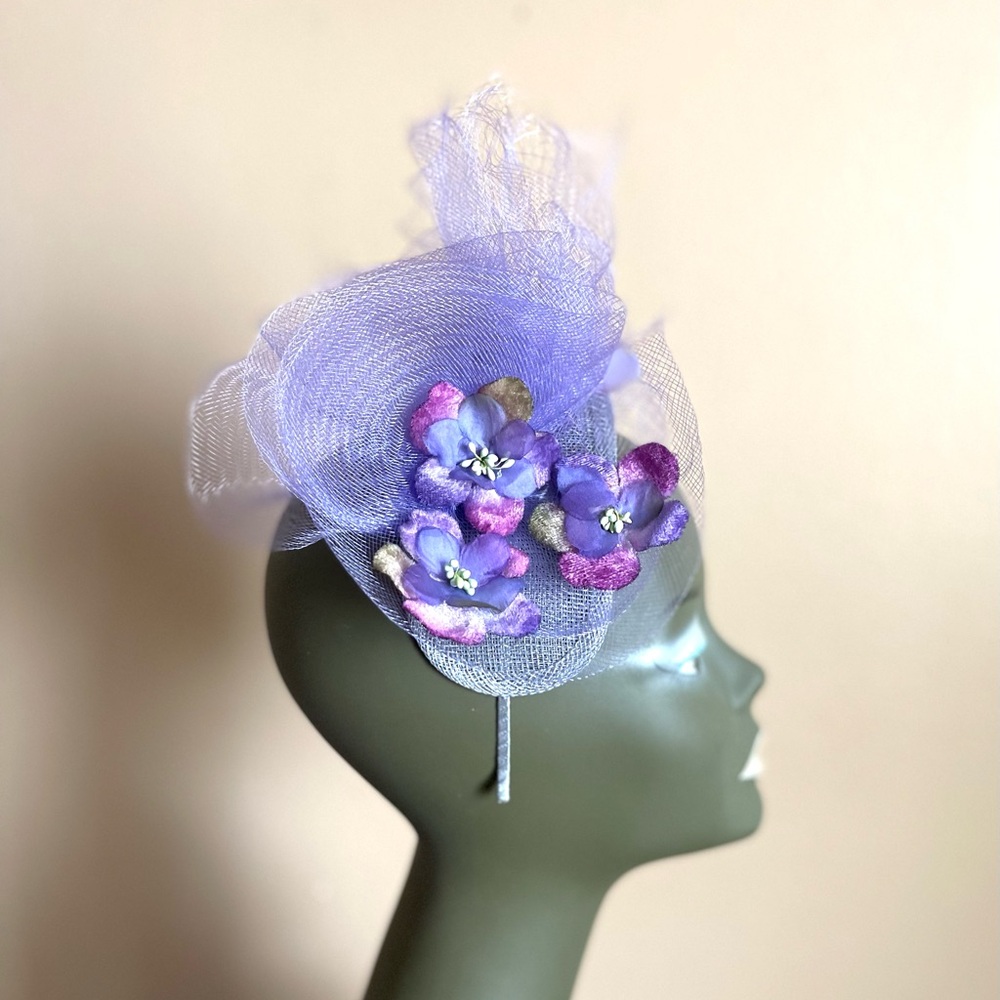 Modern-day Fascinator - Picture 6 of 8